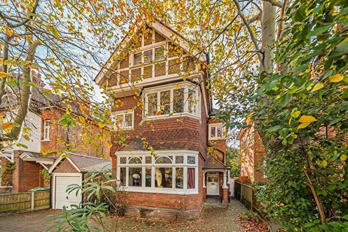 6 Bedroom Detached House For Sale In St. Andrews Square, Surbiton, KT6