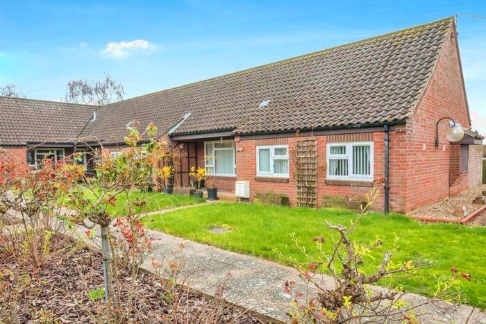 2 Bedroom Terraced Bungalow For Sale In Stracey Road, Buxton, Norwich, NR10