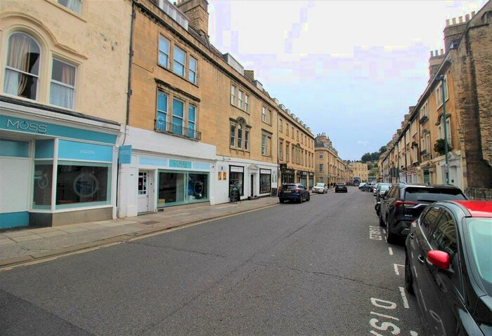 1 Bedroom Apartment To Rent In St James's Parade, Bath, BA1