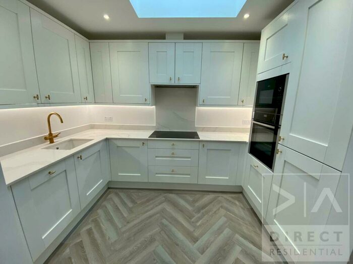 2 Bedroom Apartment To Rent In Field View, Cheam Road, Howell Hill, SM2