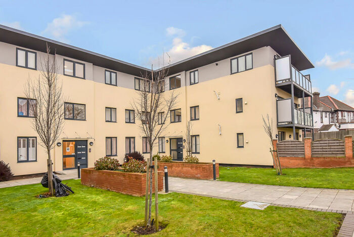 2 Bedroom Apartment To Rent In Sidcup Road, Mottingham, SE9