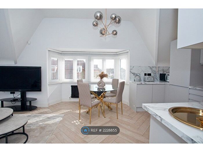 1 Bedroom Flat To Rent In Westlands Drive, Poole, BH13