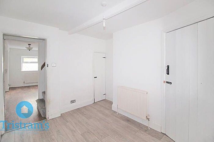 3 Bedroom Terraced House For Sale In Ogden Square, Gonerby Hill Foot, NG31