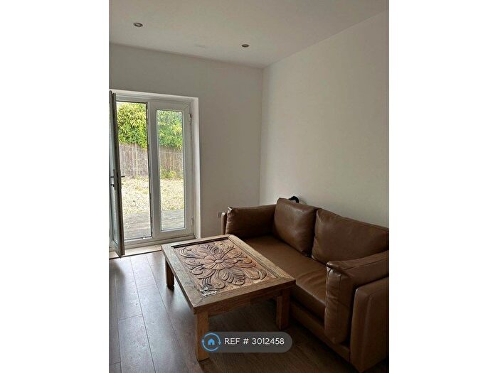 4 Bedroom Detached House To Rent In Spring Road, Bournemouth, BH1