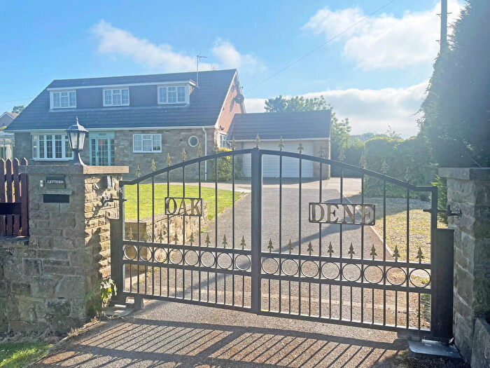 5 Bedroom Detached Bungalow To Rent In Oak Crescent, Wingerworth, S42