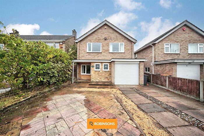 3 Bedroom Link Detached House For Sale In Luton Road, Dunstable, LU5