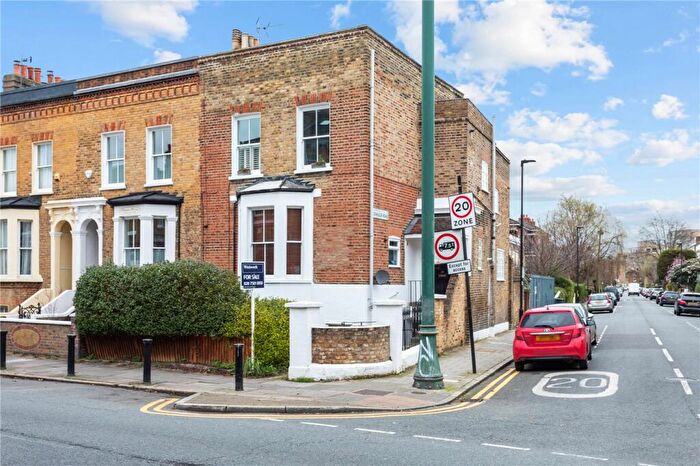 2 Bedroom Apartment For Sale In Dulwich Road, London, SE24