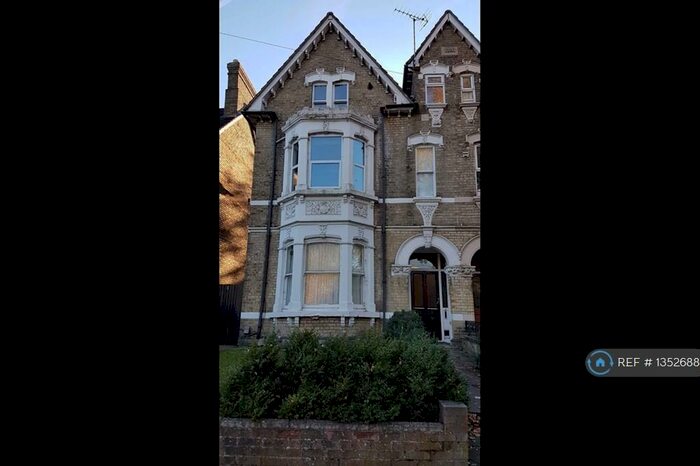 1 Bedroom Flat To Rent In Clapham Road, Bedford, MK41