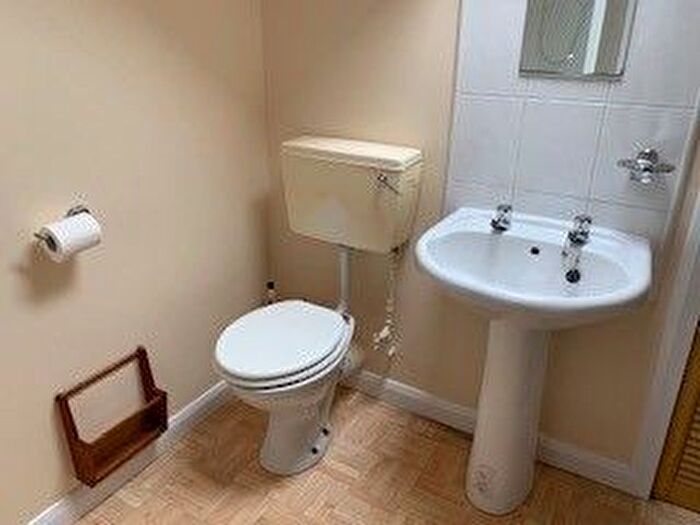 3 Bedroom Flat To Rent In King Street, City Centre, Aberdeen, AB24