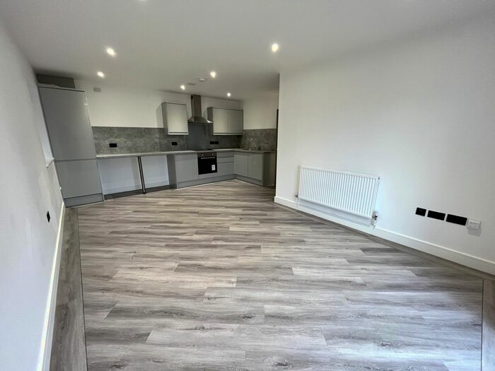 1 Bedroom Flat To Rent In New Lane, Havant, PO9