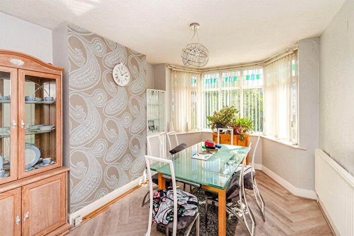 3 Bedroom Semi-detached House For Sale In Rosemary Crescent West, Wolverhampton, WV4