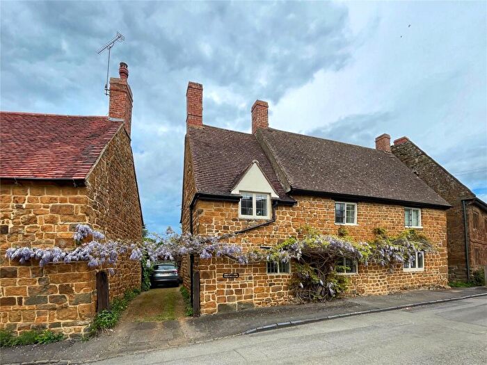 4 Bedroom Detached House For Sale In Church Street, Fenny Compton, Southam, Warwickshire, CV47