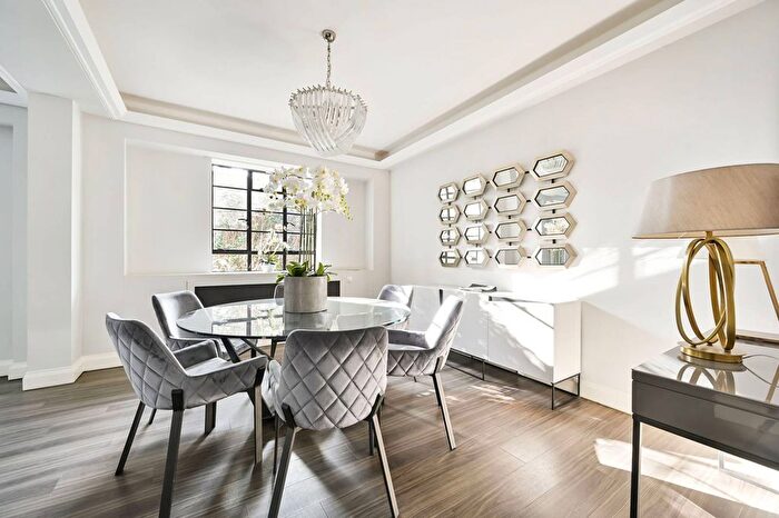 3 Bedroom Flat To Rent In Princes Gate, Knightsbridge, London, SW7