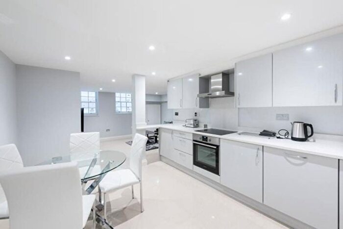 2 Bedroom Flat For Sale In Old Gloucester Street, Bloomsbury, London, WC1N
