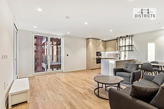 1 Bedroom Apartment To Rent In Curlew House, Heron Wharf, E14