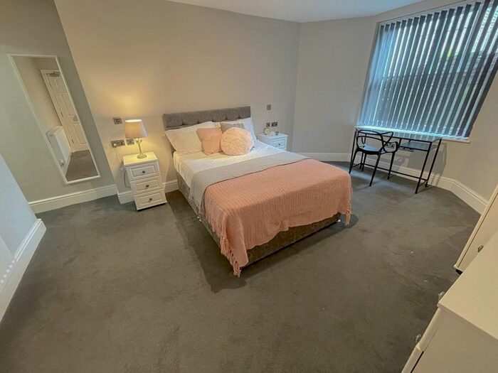 6 Bedroom Terraced House To Rent In Upper Parliament Street, Toxteth, Liverpool, L8