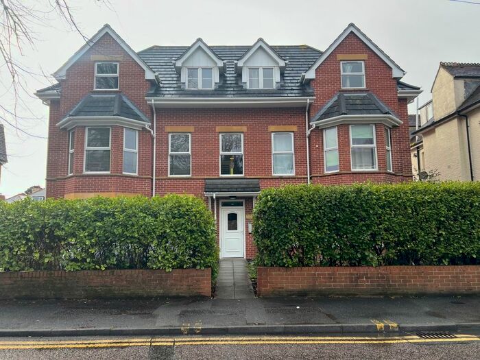 1 Bedroom Flat To Rent In Hawkwood Road, Bournemouth, BH5