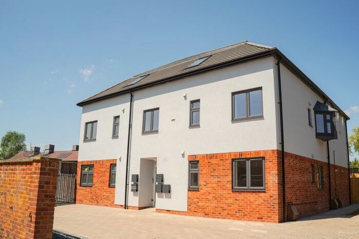 2 Bedroom Flat To Rent In Bladon Close, Oxford, OX2