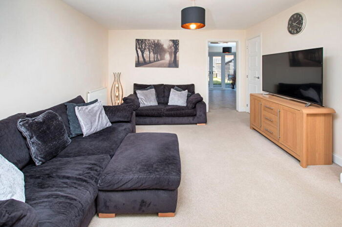 4 Bedroom Detached House For Sale In Prestoe Close, Corby, Northamptonshire, NN17