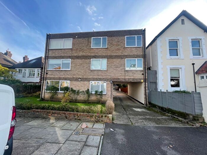 2 Bedroom Flat To Rent In Truro Road, London, N22