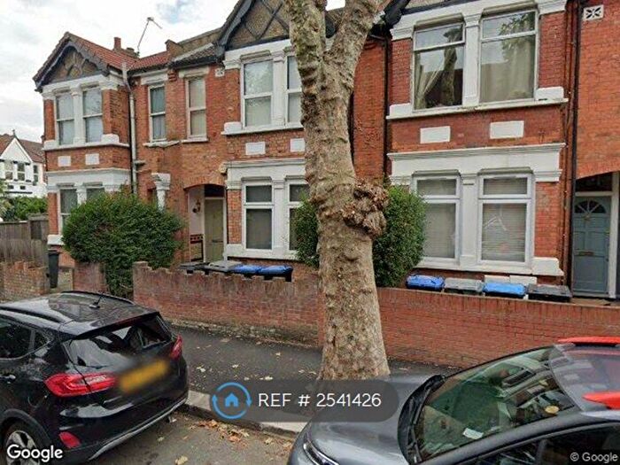 3 Bedroom Flat To Rent In St Marys Road, London, NW10