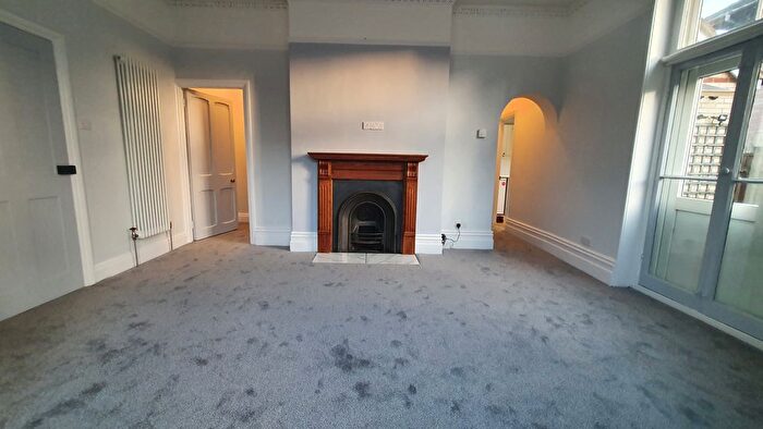 1 Bedroom Flat To Rent In Alexandra Road, Watford, WD17