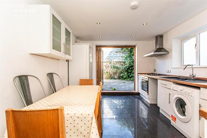 5 Bedroom Terraced House To Rent In De Montfort Road, Brighton, BN2