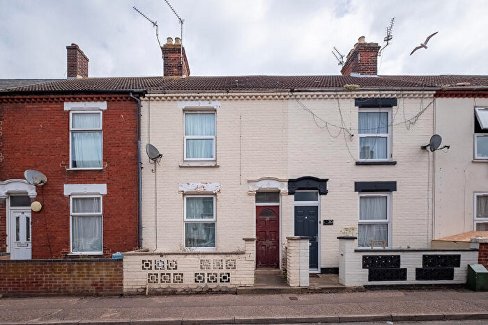 3 Bedroom Terraced House For Sale In Cobholm, Gt Yarmouth, NR31