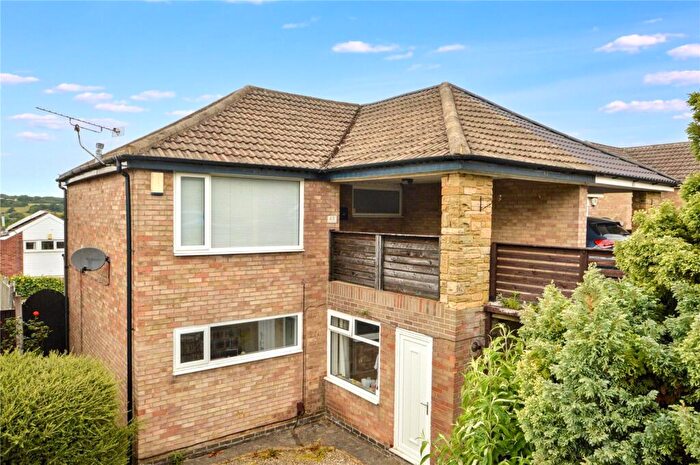 3 Bedroom Semi-Detached House For Sale In Dale Park Gardens, Leeds, West Yorkshire, LS16