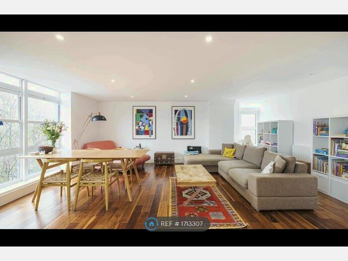 2 Bedroom Flat To Rent In United House, London, SE16