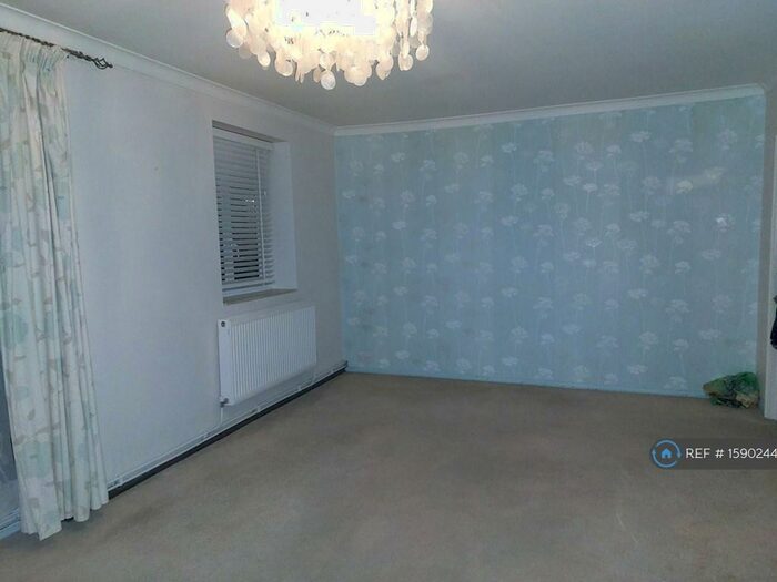 2 Bedroom Flat To Rent In Chulsa Road, Crystal Palace, SE26