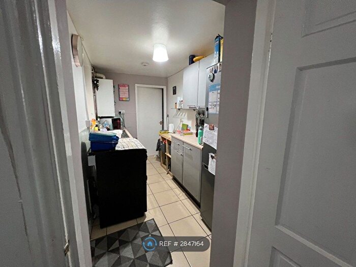 3 Bedroom Terraced House To Rent In Heath St, Newcastle, ST5