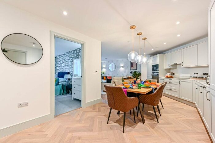 3 Bedroom Flat For Sale In Clifton Mansions, Willesden Green, NW2