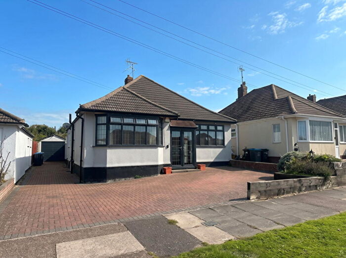 2 Bedroom Detached Bungalow For Sale In Botany Road, Broadstairs, CT10