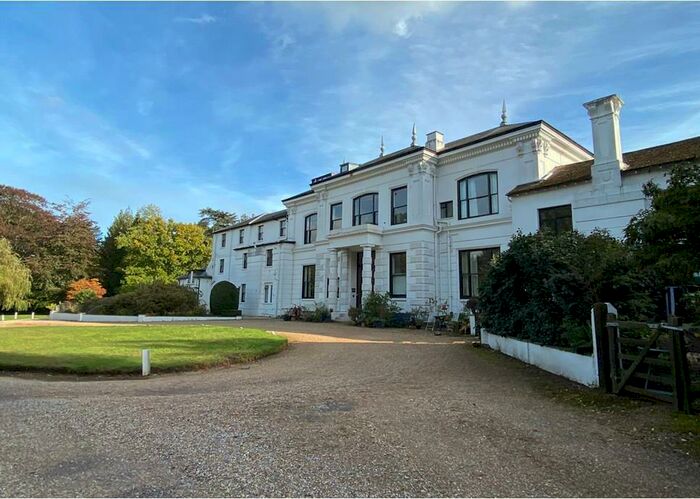 3 Bedroom Apartment To Rent In Wokingham Road, Crowthorne, RG45