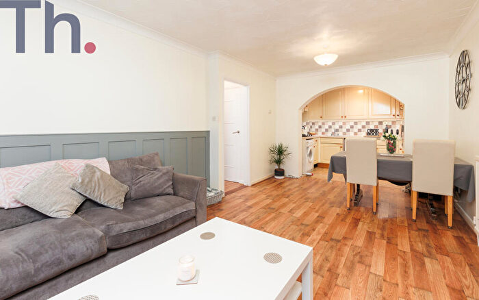 1 Bedroom Flat For Sale In Lake, Sandown, Isle Of Wight, PO36