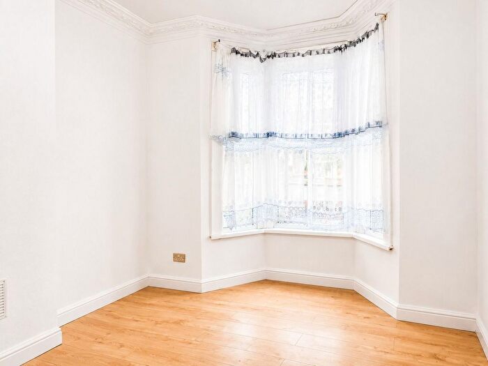 2 Bedroom Flat To Rent In Norwich Road, Thornton Heath, CR7
