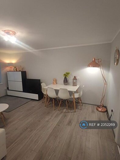 2 Bedroom Flat To Rent In Heather Close Nottingham, Nottingham, NG3