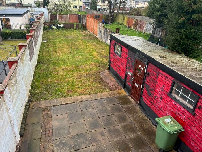 3 Bedroom Terraced House To Rent In Thorne Road, Willenhall, WV13