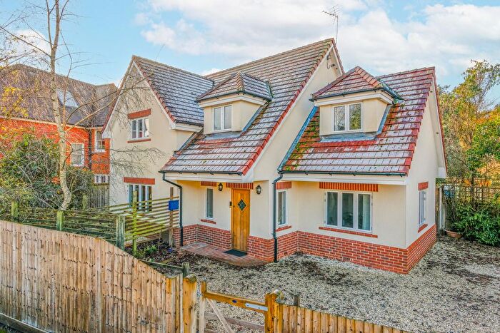 3 Bedroom Detached House To Rent In March Road, Weybridge, KT13