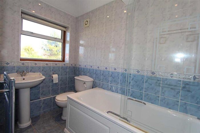 5 Bedroom Semi-Detached House To Rent In Wetheral Drive, Stanmore, HA7