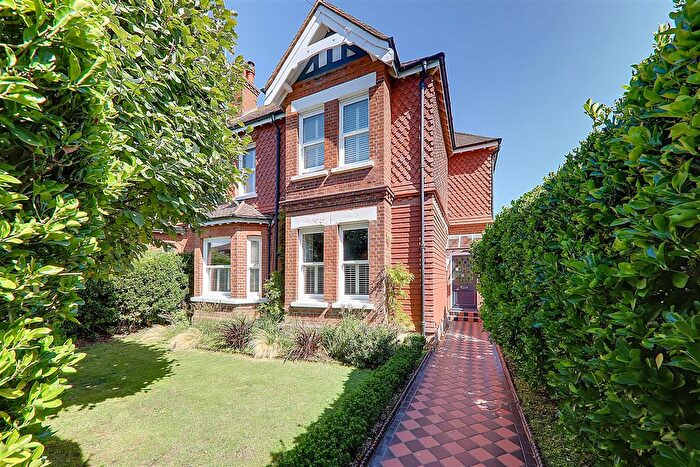 4 Bedroom Semi-Detached House For Sale In Manor Road, Worthing, BN11