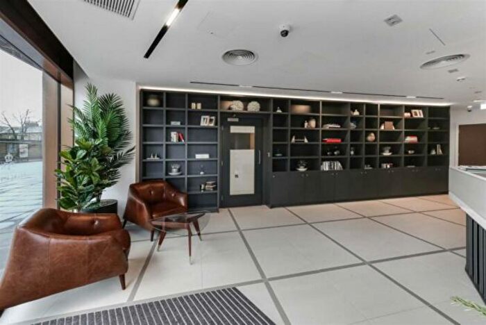 1 Bedroom Flat To Rent In Palace View, Lambeth, SE1