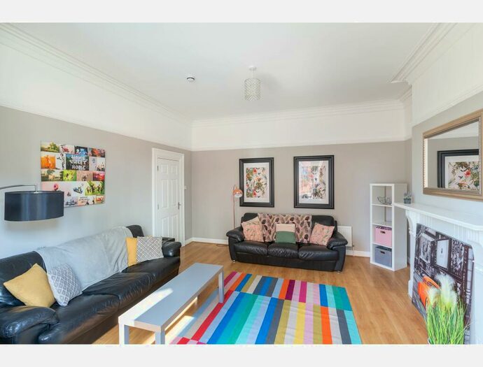 8 Bedroom Terraced House To Rent In Bed, Archery Road, Leeds, LS2