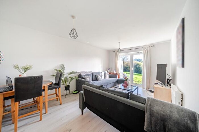 2 Bedroom Flat To Rent In Egrove Close, Off Abingdon Road, OX1