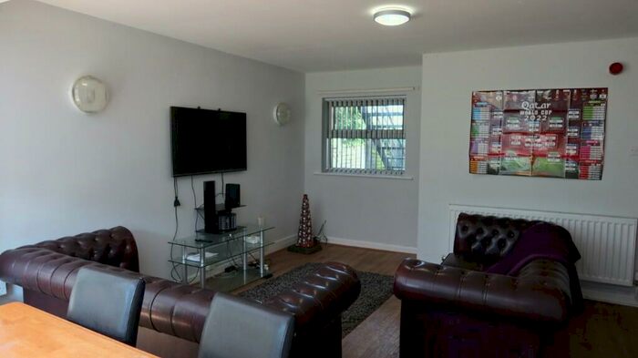 5 Bedroom Semi-Detached House To Rent In George Road, Nottingham, Nottinghamshire, NG2