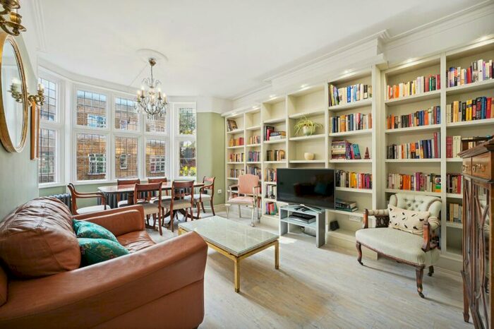 2 Bedroom Flat To Rent In Drayton Gardens, London, SW10