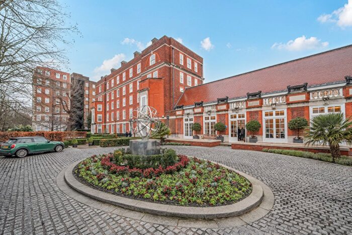 2 Bedroom Flat For Sale In Duchess Of Bedfords Walk, London, W8