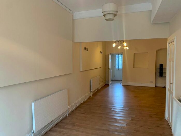 1 Bedroom Maisonette To Rent In Dock Road, Tilbury, RM18