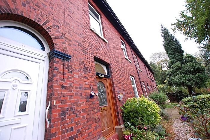 3 Bedroom Terraced House For Sale In Oaken Clough Terrace, Ashton-Under-Lyne, Greater Manchester, OL7